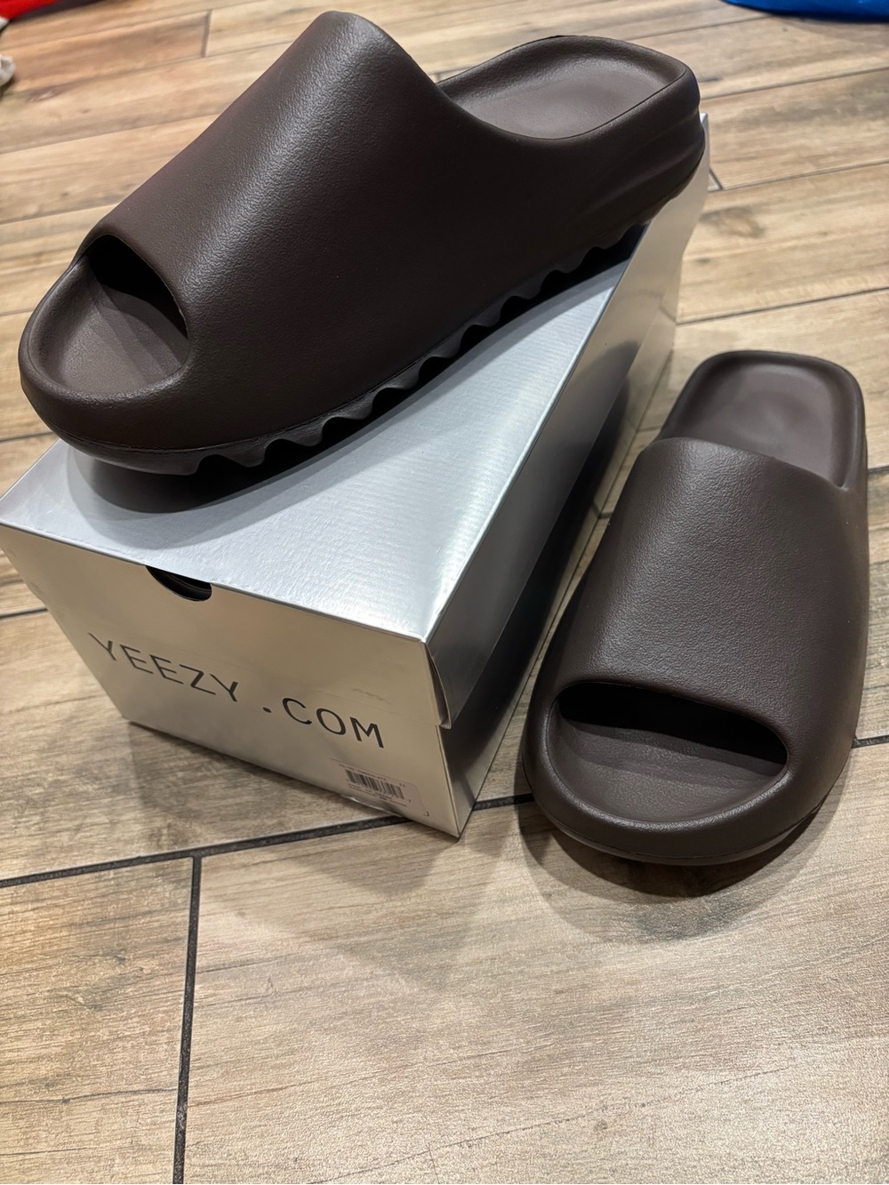Brand New Yeezy Slide Chocolate YS-01 Size 11 Brown Foam Slide Sandals with Box